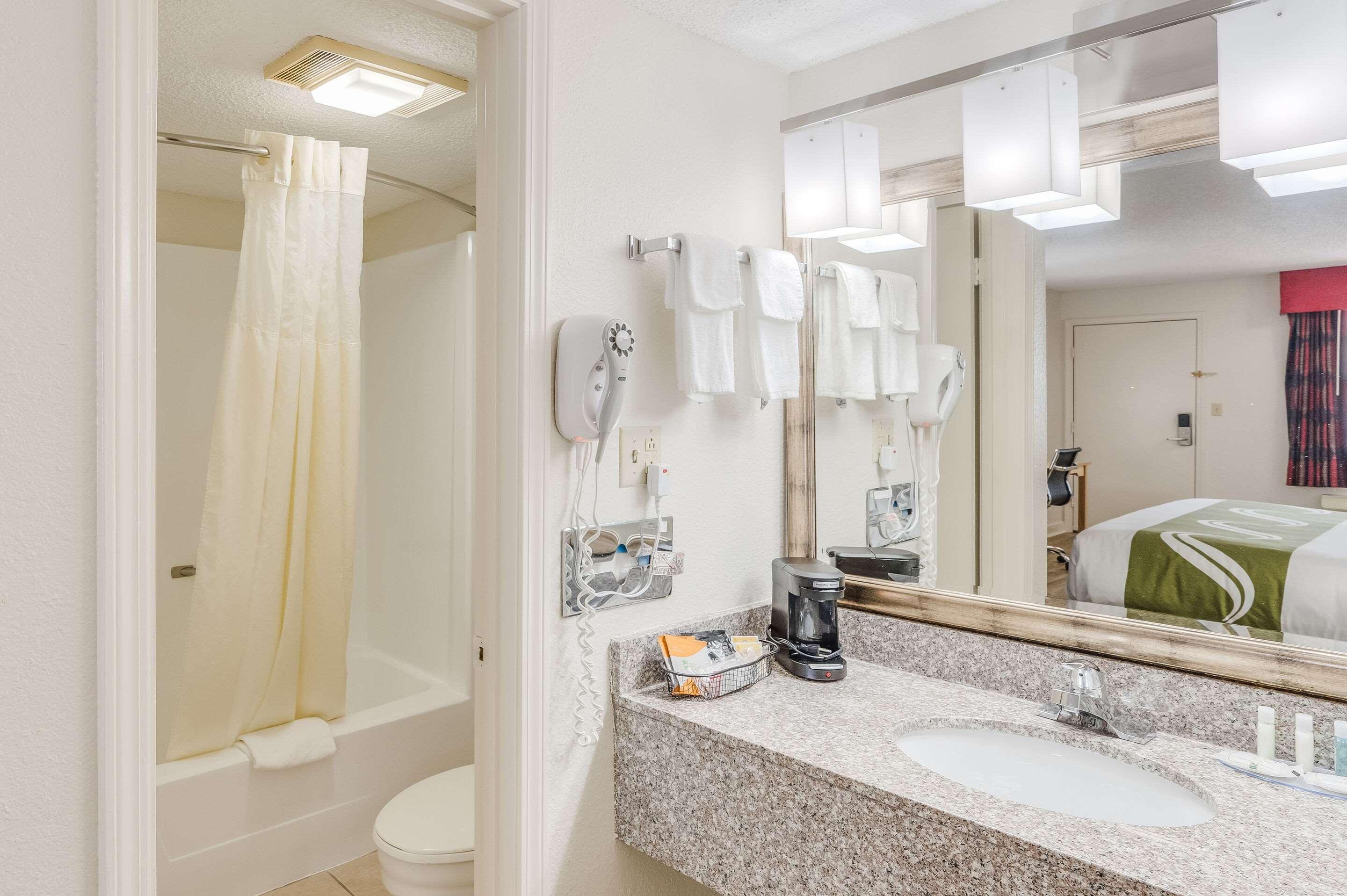 Quality Inn & Suites Hot Springs-Lake Hamilton Extérieur photo